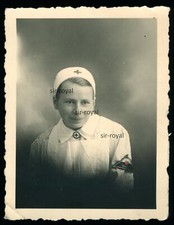 Hübsche Krankenschwester mit