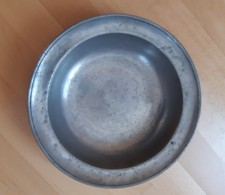 antike Zinnschüssel gepunzt