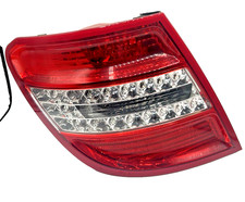 LED Heckleuchte Rücklicht links Mercedes C-Klasse S204 Kombi A2048203964