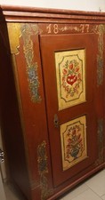 Antiker Bauernschrank Bemalt von 1877