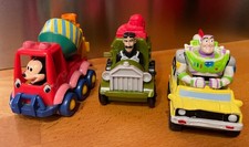 Disney Pixar Toy Story Buzz Lightyear Pizza Planet & 2 weitere Fahrzeuge