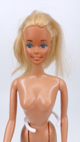 Malibu barbie doll vintage - malibu,