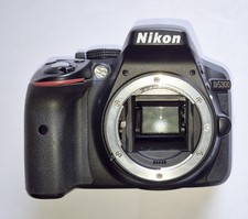 Nikon D D5300 D 3500 24.2 MP SLR-Digitalkamera - Schwarz (Nur Gehäuse)