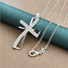 moderne Halskette Kreuz