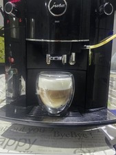 Jura Impressa D601 Kaffeemaschine Piano Black Vollautomat