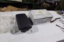 NEU  NOS   W203 MITTELARMLEHNE ABDECKUNG DECKEL Mercedes OE-Nr: A20368027399E23