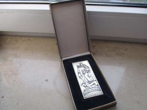 Sowjetisches ehrenmal plakette - ehrenmal,
