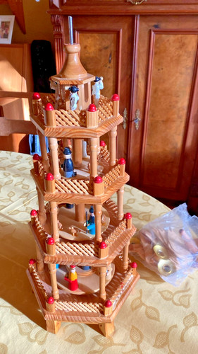 Weihnachts pyramide stufig - weihnachts-pyramide, 4-stufig