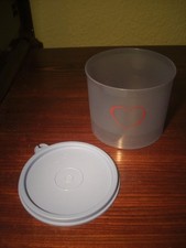 Tupperware runde Dose mit Herz