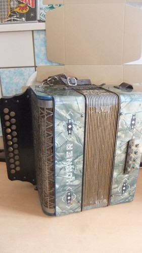 Altes hohner knopfakkordeon - altes,