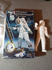Revell 04826 Apollo: Astronaut on the moon Maßstab 1:8 NEU & OVP
