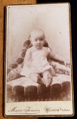 Sitting small child baby - small, baby/cdv