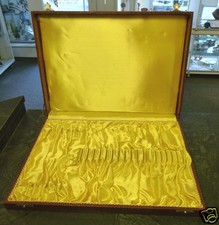 Braunmelierter Besteckkoffer gelbes Innenfutter Besteckkasten Besteck