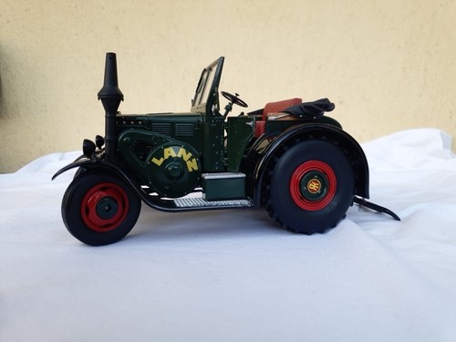 Lanz eilbulldog marke - m1:18,