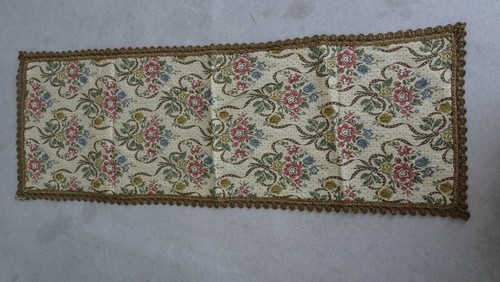 Vintage brokatdeckchen mit - brokatdeckchen,