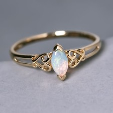 Vintage inspirierter australischer massiver Opal Verlobungsring Ehering 14K Gelbgold