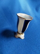 Schöne kleine Kelchvase mit Goldrand : PM Porzellanfabrik Martinroda. Vintage.