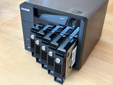 Qnap Nas TS-569 Pro 5-Bay 3 GB RAM MIT 5x1 TB (5TB) Festplatten