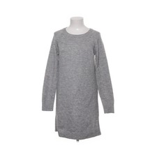 Shrinking Violet, Kleid