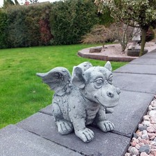 Steinfigur massiver kleiner