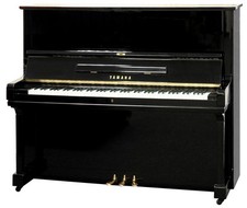 Yamaha U3 131 Klavier Piano Schwarz Hochglanz poliert gebraucht Art 00110682