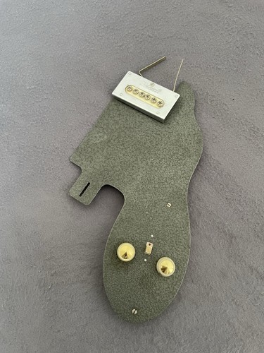 Ideal archtop guitar pickguard
