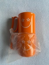 Tupperware Tasse mit Gesicht -