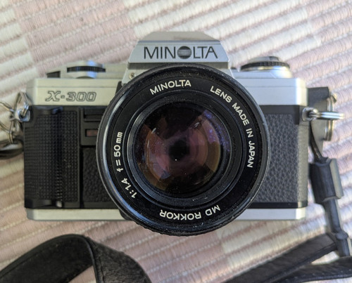 Minolta 300 analog slr - x-300,