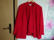 schicker roter Hosenanzug