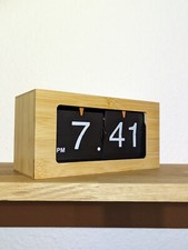 Flip Clock Tischuhr Bambus