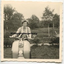D8219 Foto 50er Jahre Vespa
