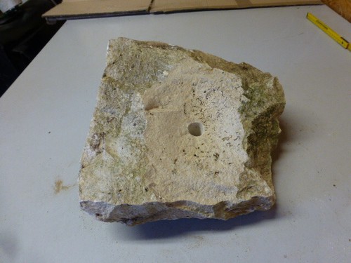 Quellstein brunnenstein mit - brunnenstein,