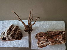 Aquarium - 2 Natursteine + 1