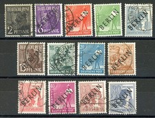 Berlin: Lot ex Mi.Nr.1/20 Schwarzaufdruck gestempelt. Mi: 165,-