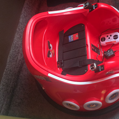 Rotes batteriebetriebenes