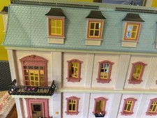 Playmobil Deluxe Puppenhaus Herrenhaus 5303 mit Möbeln und Figuren 