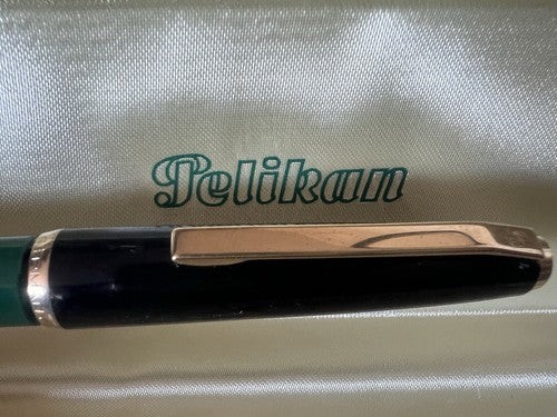 Pelikan füllfederhalter grün - füllfederhalter,