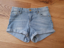 hellblaue Jeans-Shorts