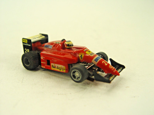 Formel ferrari 28 - 1,