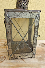 Alte Blech-Laterne für Kerze