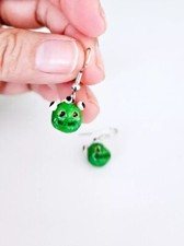 Ungewöhnliche ECO handgefertigte Paar Augen grün Monster Ohrring Haken Ohrringe