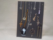 Halsketten und Ohrringe Deko Bild DIN A4