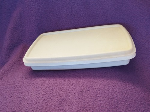 Tupperware vintage - "tupperware",