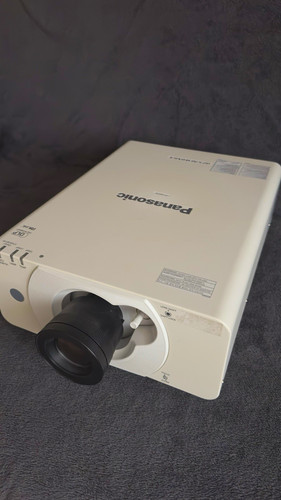 Panasonic dz570e dlp - pt-dz570e,