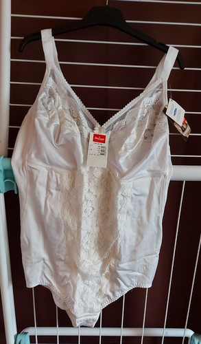 Triumph cynthia tsn - , body