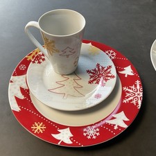 Weihnachtsgeschirr Set–