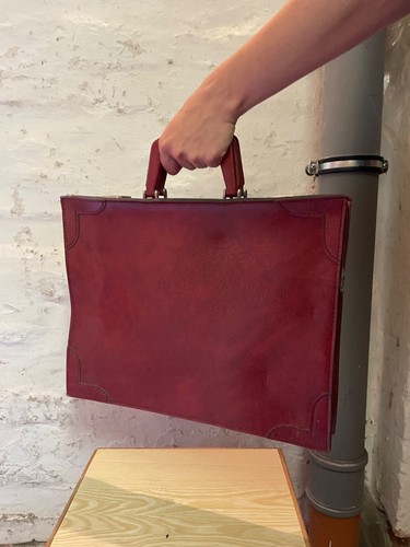 Aktenkoffer leder rot retro - aktenkoffer,