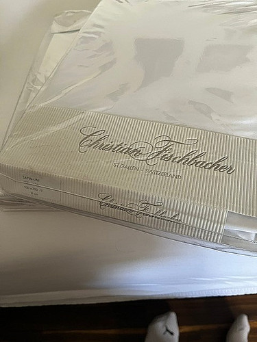 Chr fischbacher satin - chr., topper