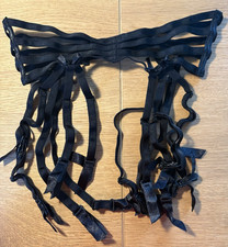 AXAMI 12 (!!!) Strumpfhalter