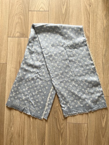 Louis vuitton chale monogram - vuitton,